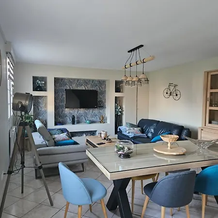 別荘 Les 3 Hirondelles - Maison Avec Grand Jardin