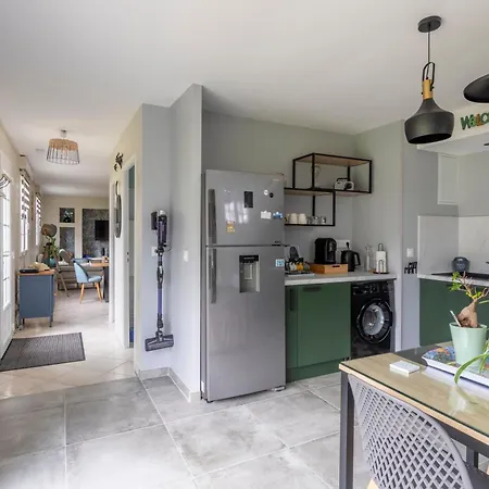 別荘 Les 3 Hirondelles - Maison Avec Grand Jardin