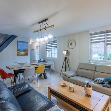 Les 3 Hirondelles - Maison Avec Grand Jardin